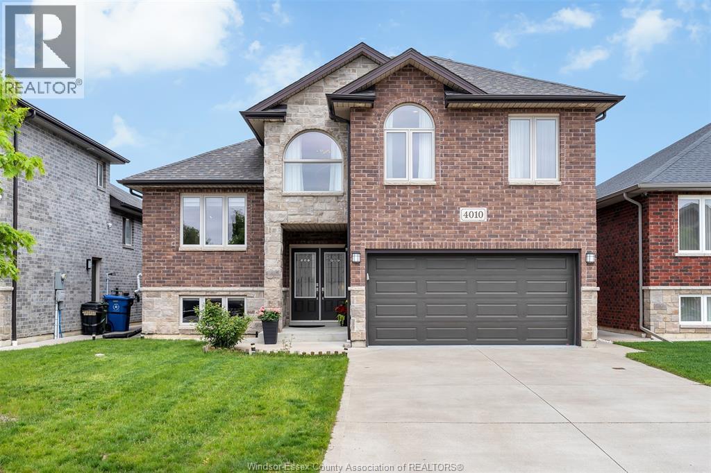 4010 COSENZA, Windsor, Ontario