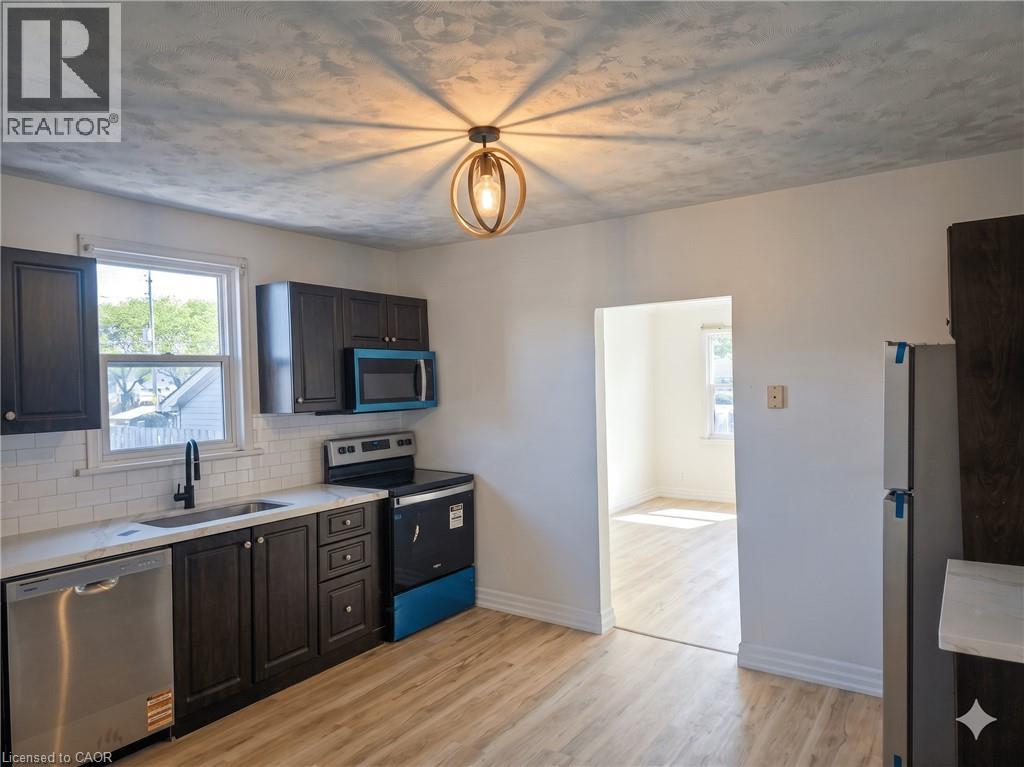 13 Marlborough Avenue, St. Catharines, Ontario  L2M 5T1 - Photo 2 - 40832905
