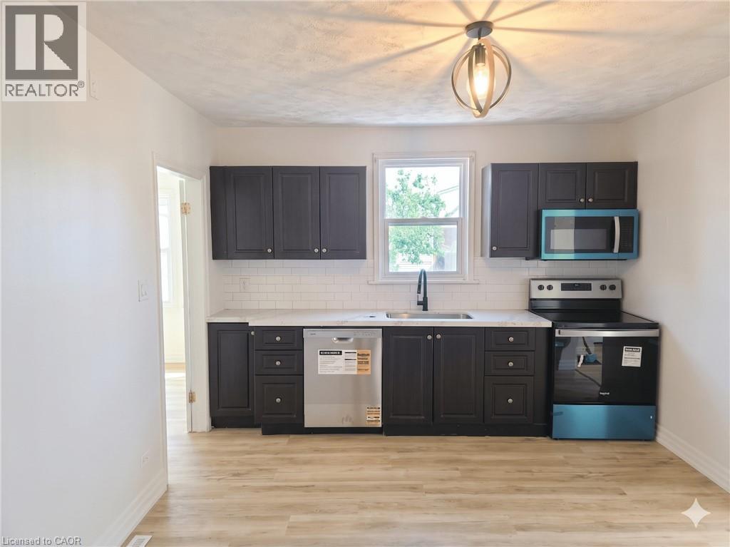 13 Marlborough Avenue, St. Catharines, Ontario  L2M 5T1 - Photo 3 - 40832905