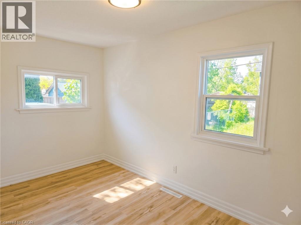 13 Marlborough Avenue, St. Catharines, Ontario  L2M 5T1 - Photo 7 - 40832905