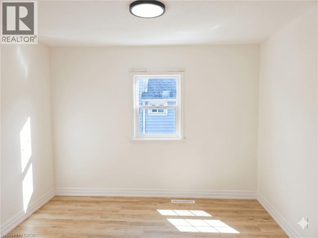 13 Marlborough Avenue, St. Catharines, Ontario  L2M 5T1 - Photo 8 - 40832905