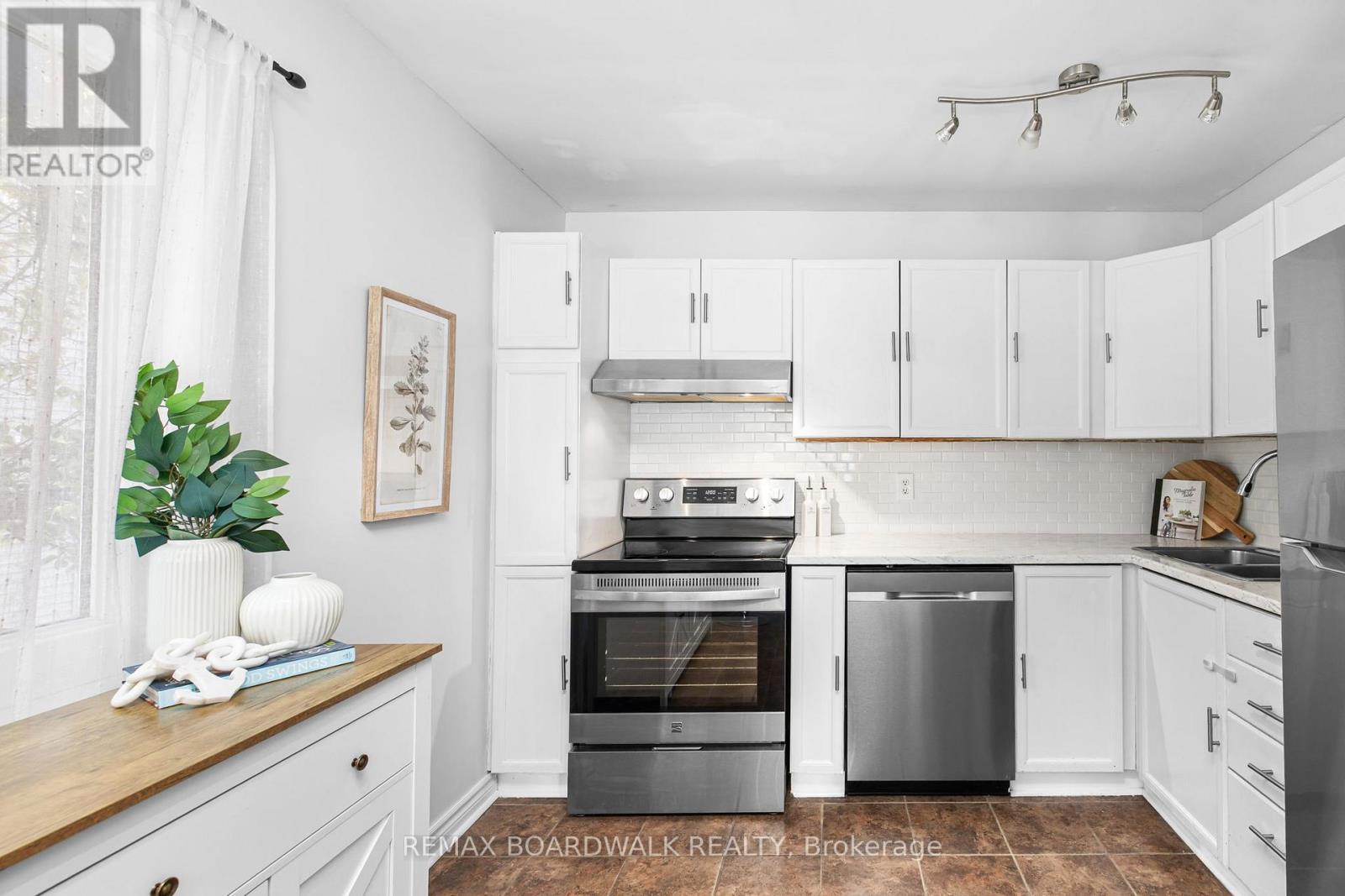 123 Halley Street, Ottawa, Ontario  K2J 3R8 - Photo 15 - X13165876