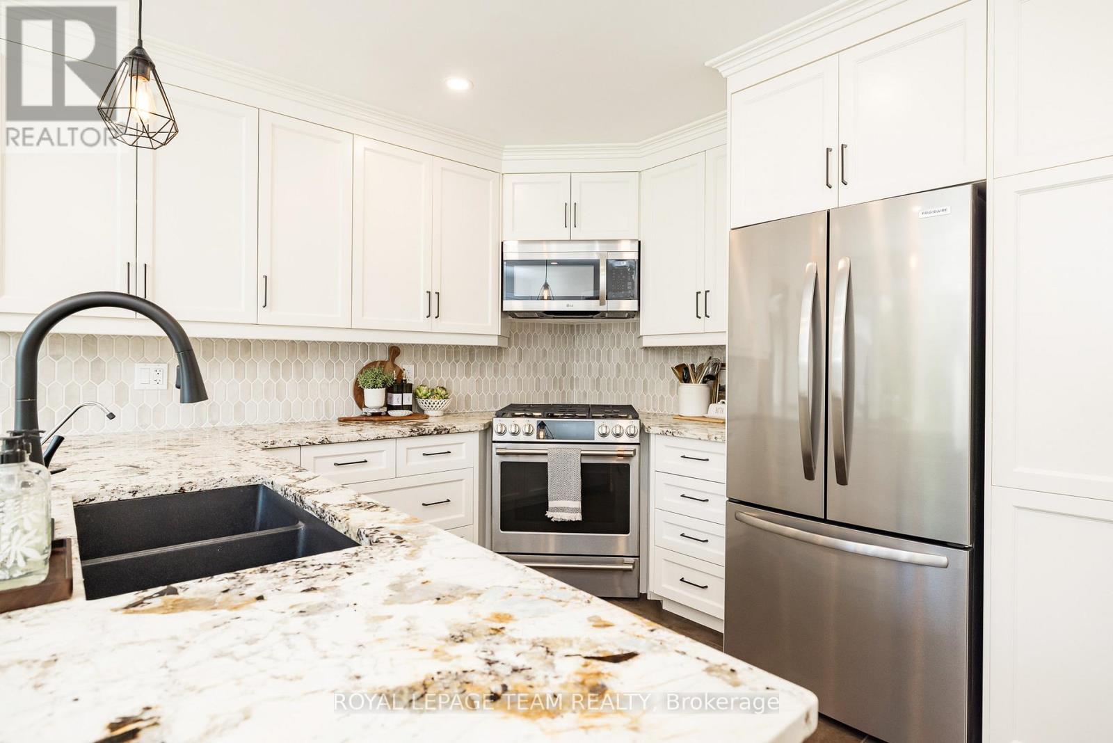 10 Balmoral Street, North Grenville, Ontario  K0G 1J0 - Photo 12 - X13165880