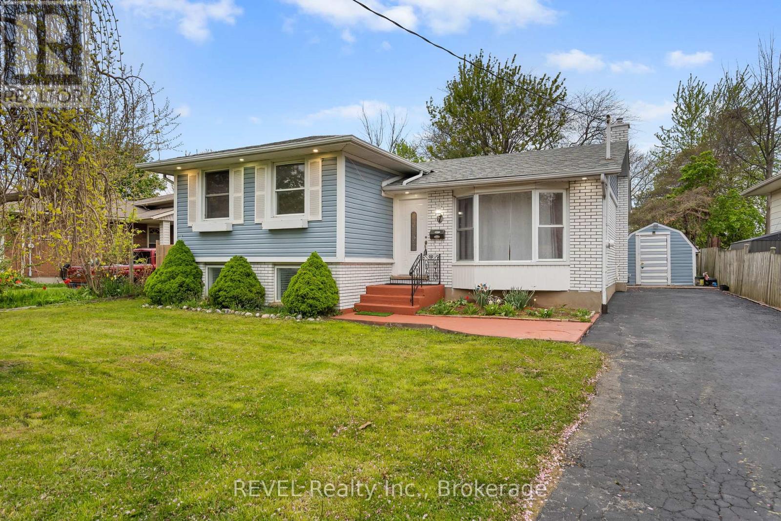 7 Rendale Avenue, St. Catharines (Carlton/bunting), Ontario  L2M 6E9 - Photo 1 - X13165916