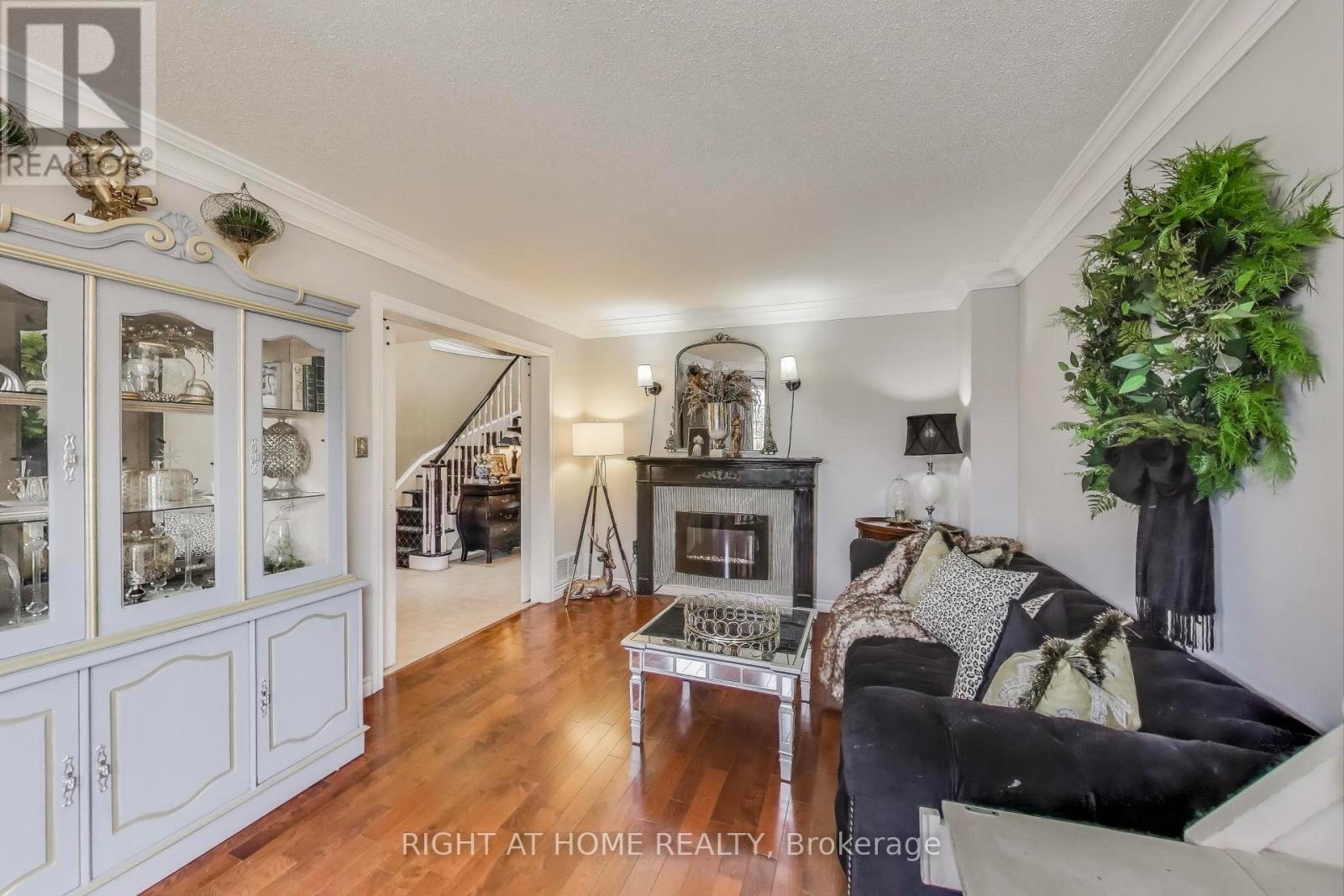 55 Knupp Road, Barrie, Ontario  L4N 0R7 - Photo 4 - S13165890