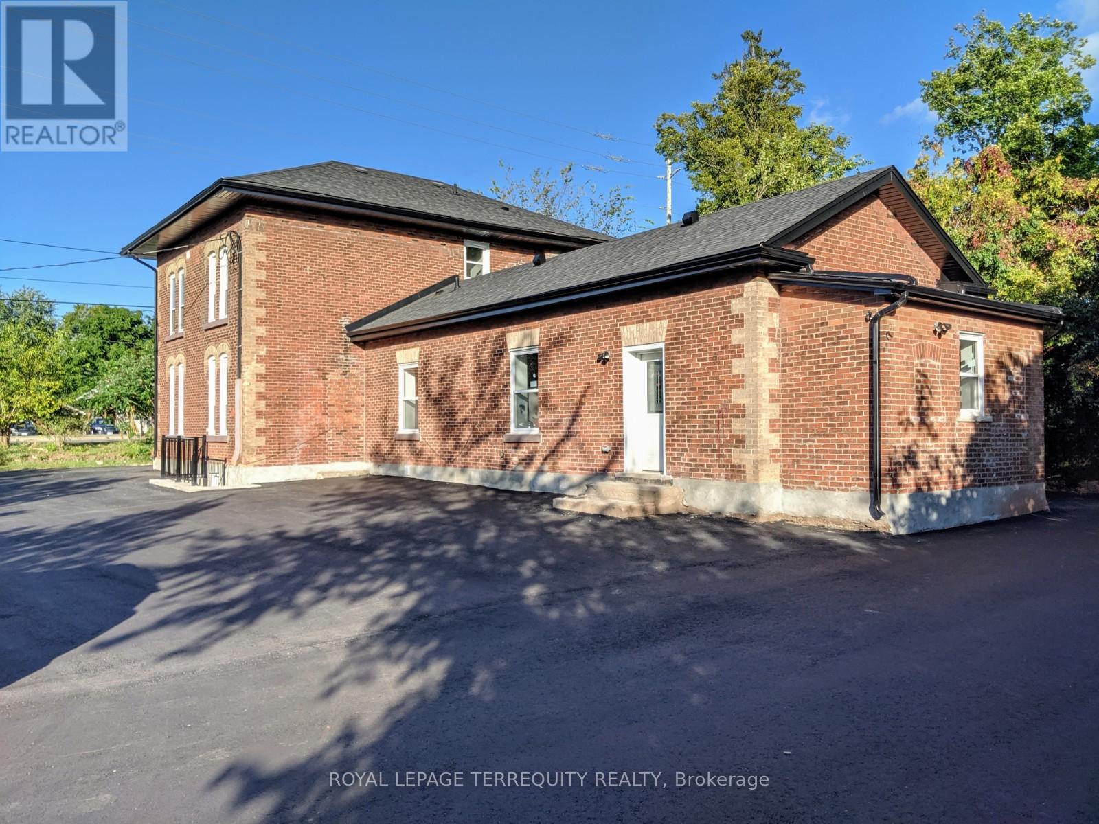 1 - 44 Main Street N, Halton Hills, Ontario  L7J 1W2 - Photo 2 - W13165892