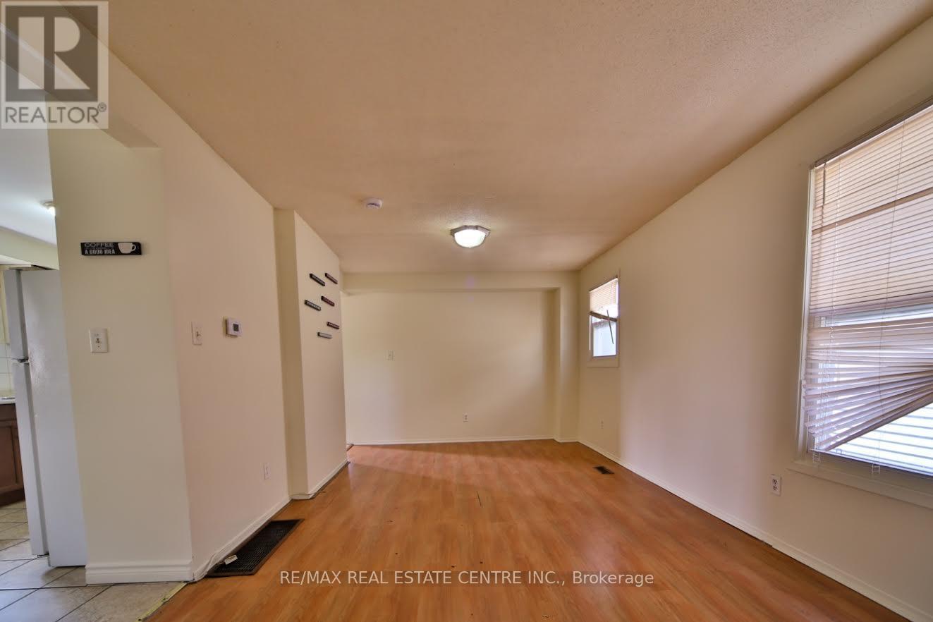2 Roehampton Crescent, Brampton, Ontario  L6Y 2R4 - Photo 10 - W13165904