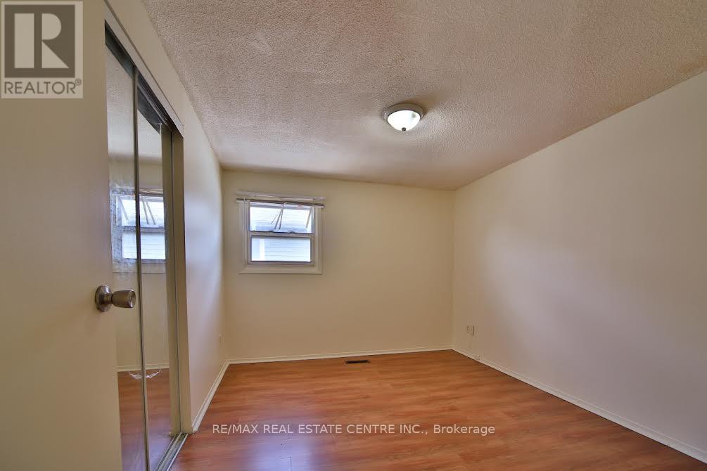 2 Roehampton Crescent, Brampton, Ontario  L6Y 2R4 - Photo 14 - W13165904