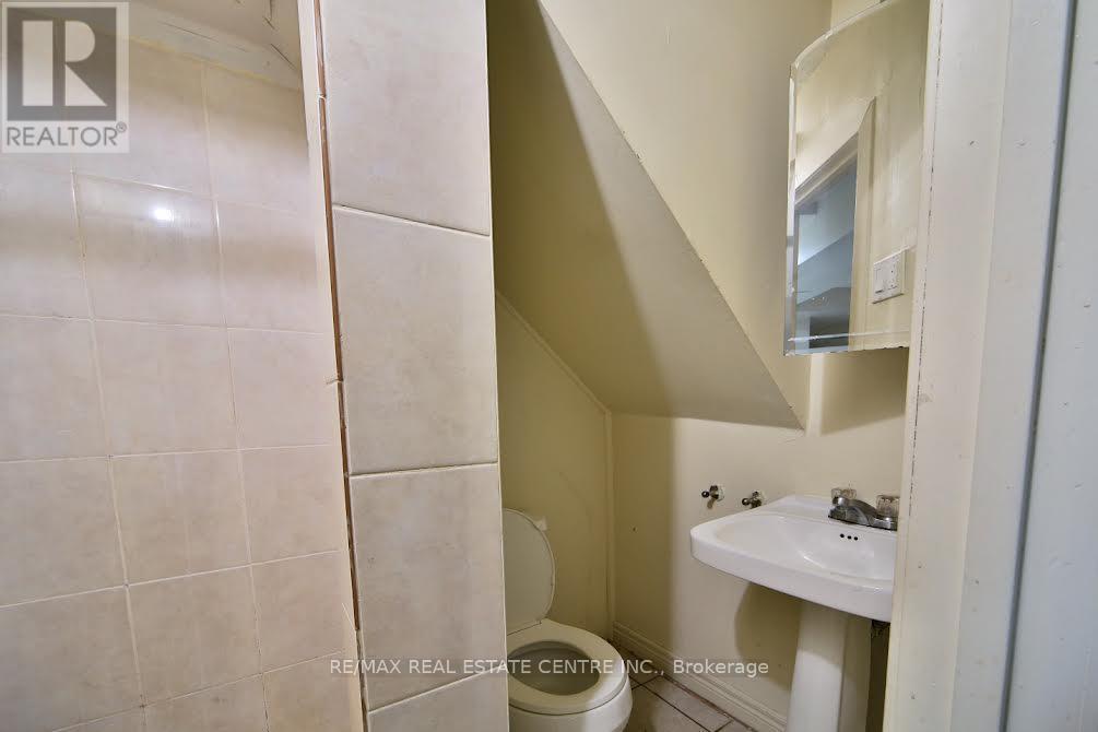 2 Roehampton Crescent, Brampton, Ontario  L6Y 2R4 - Photo 21 - W13165904