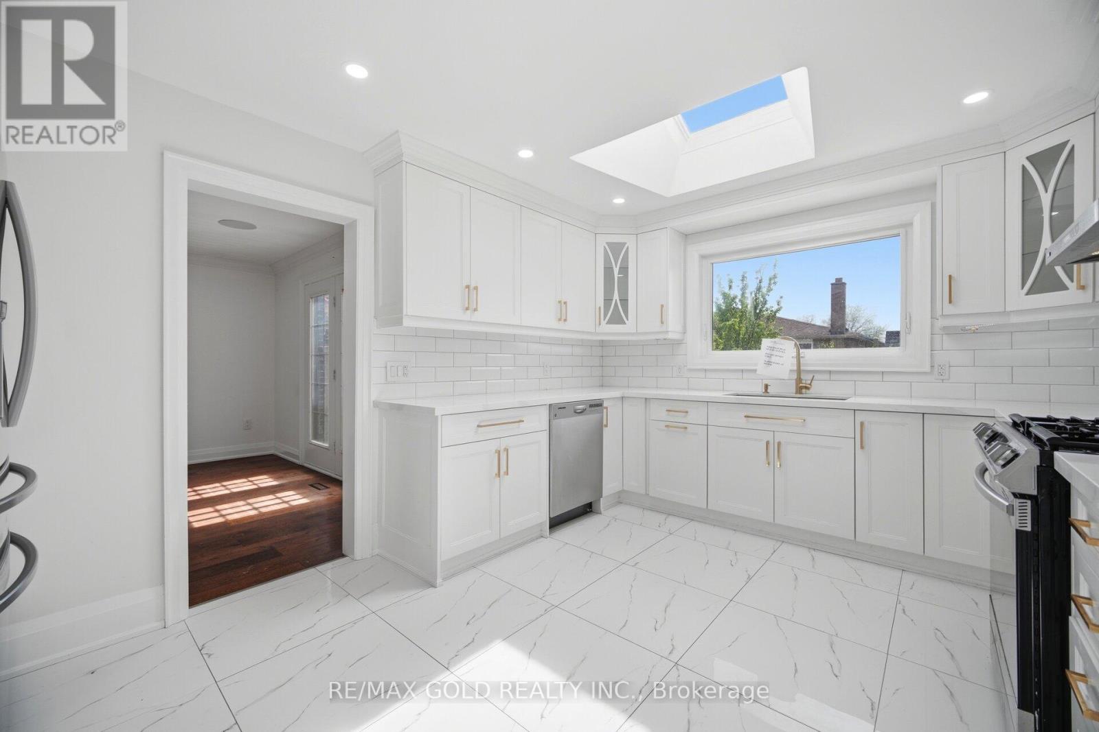 277 Centre Street N, Brampton, Ontario  L6V 2R3 - Photo 19 - W13165922
