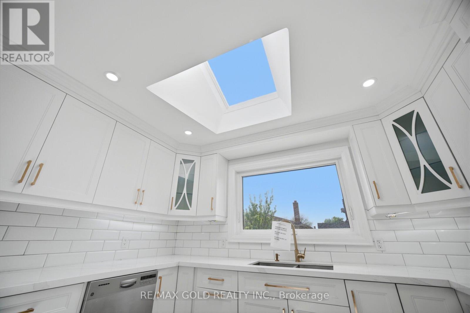 277 Centre Street N, Brampton, Ontario  L6V 2R3 - Photo 20 - W13165922