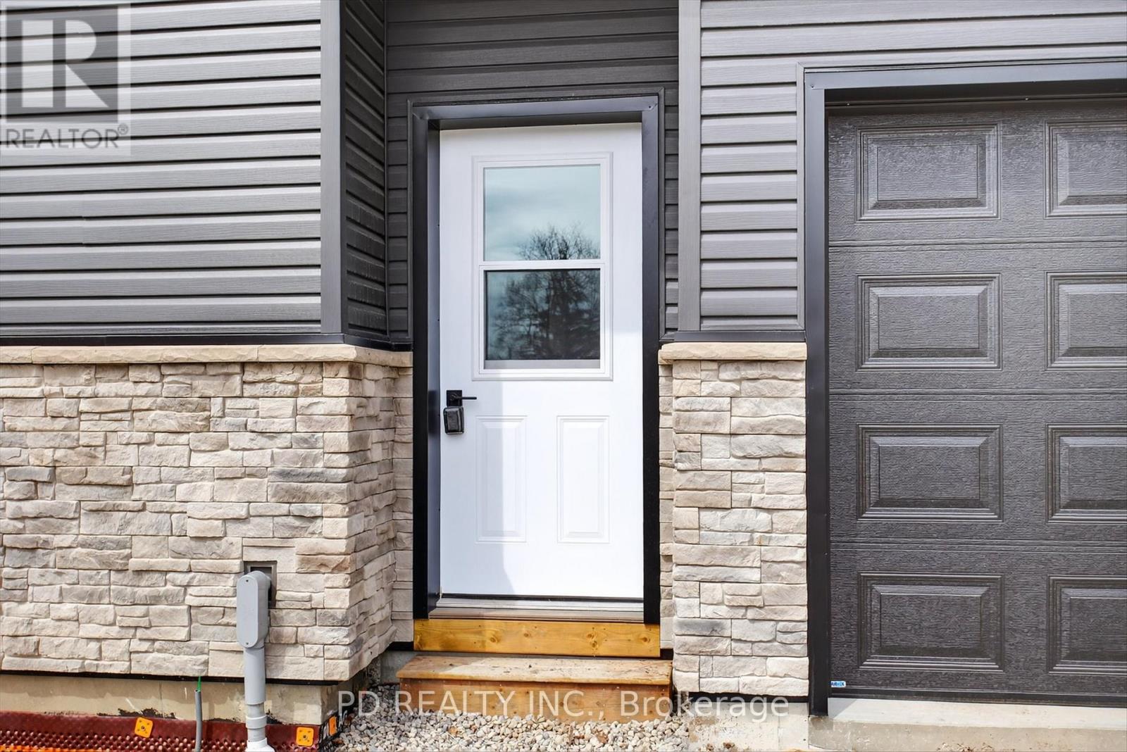934 Mount Pleasant Road, Cavan Monaghan, Ontario  L0A 1C0 - Photo 10 - X12953316