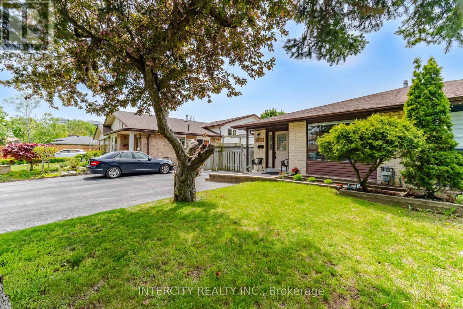 3164 Gwendale Crescent, Mississauga, Ontario  L5A 3B4 - Photo 5 - W13162786