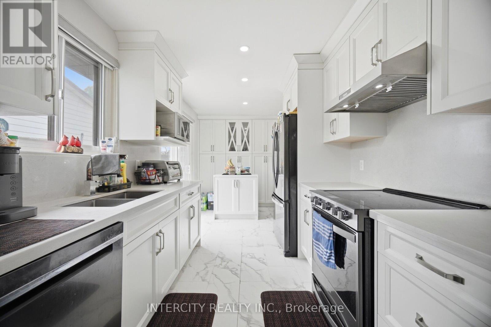 3164 Gwendale Crescent, Mississauga, Ontario  L5A 3B4 - Photo 13 - W13162786