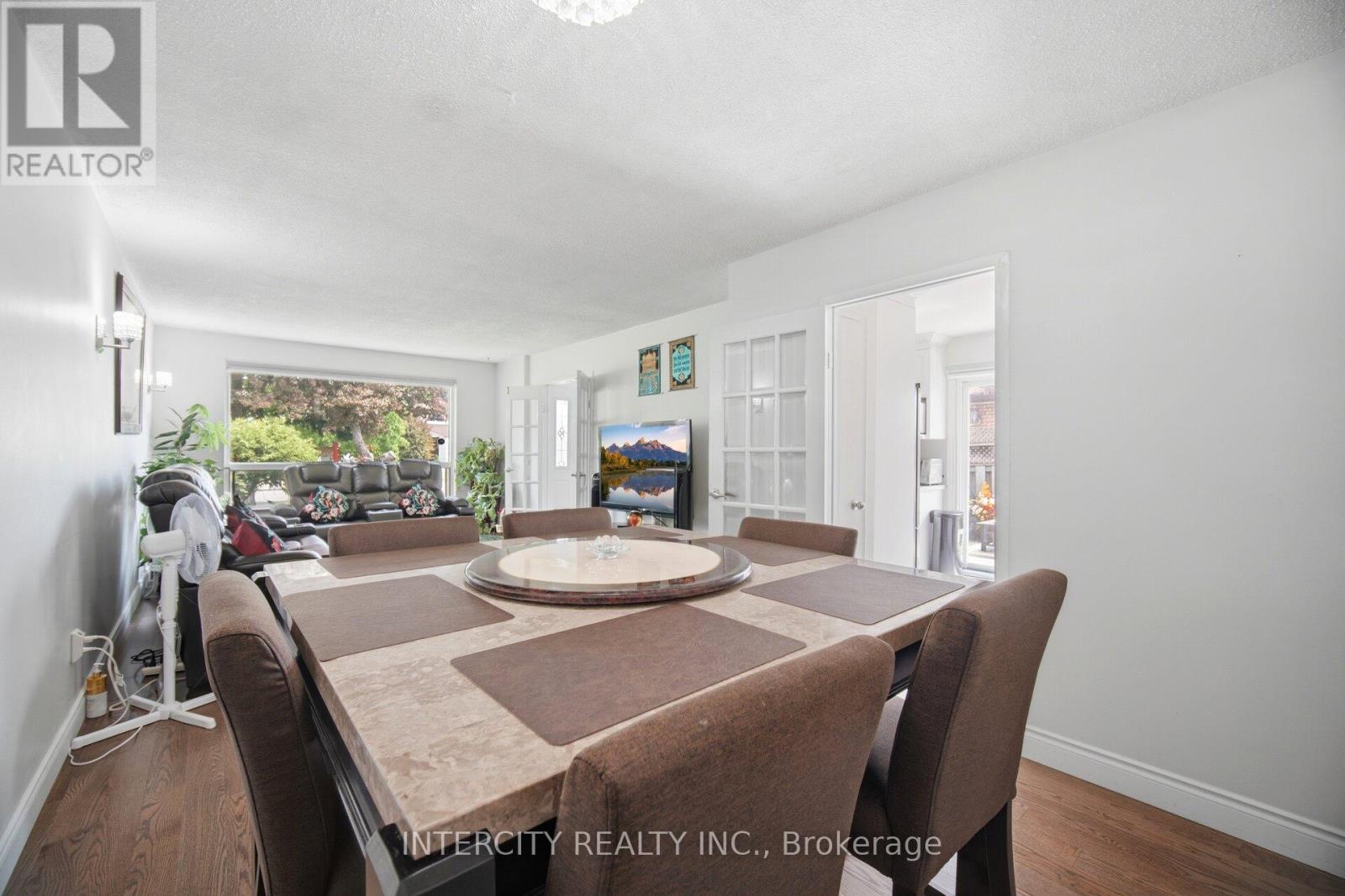 3164 Gwendale Crescent, Mississauga, Ontario  L5A 3B4 - Photo 17 - W13162786