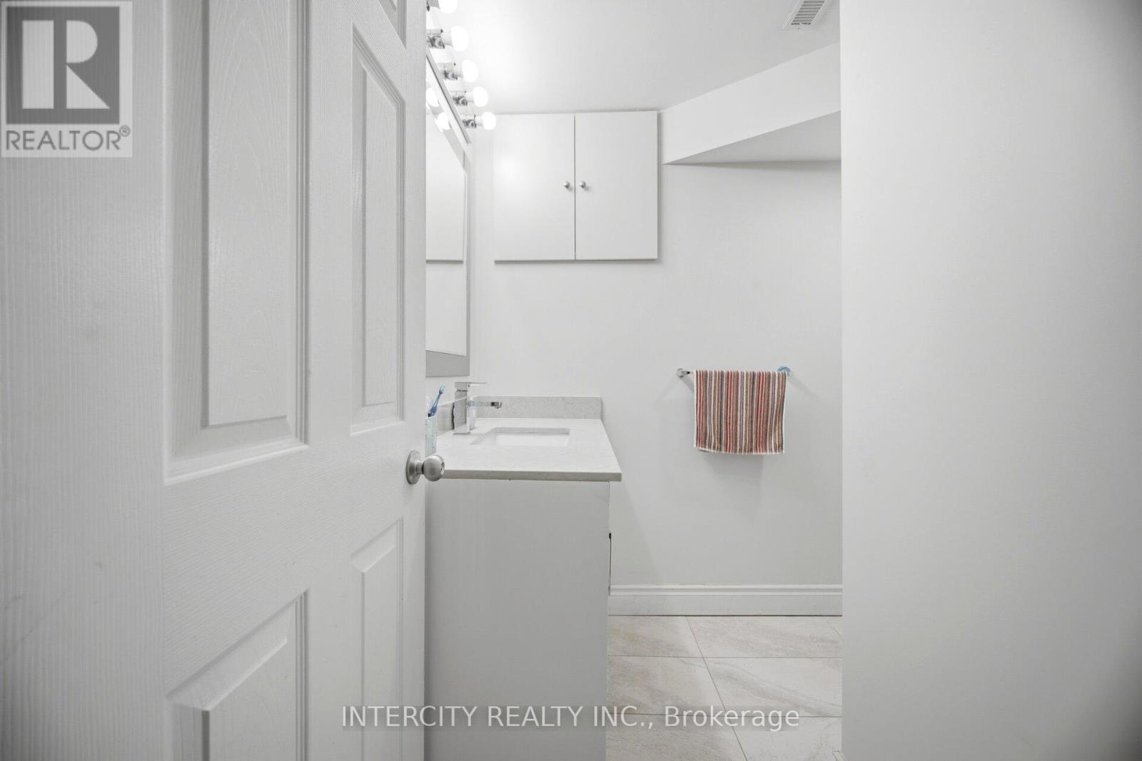 3164 Gwendale Crescent, Mississauga, Ontario  L5A 3B4 - Photo 41 - W13162786