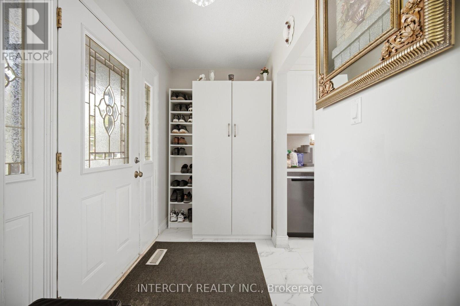 3164 Gwendale Crescent, Mississauga, Ontario  L5A 3B4 - Photo 8 - W13162786