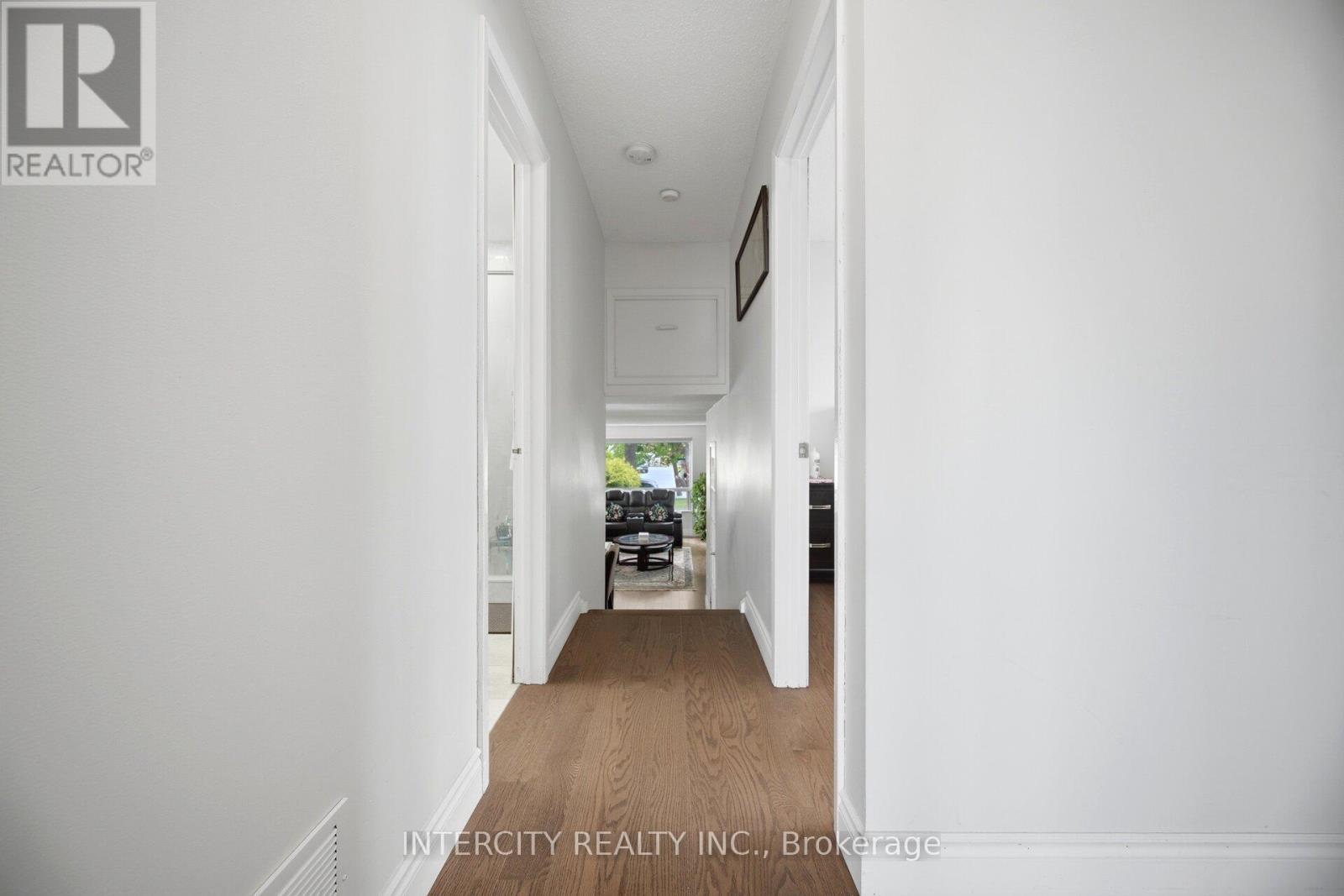 3164 Gwendale Crescent, Mississauga, Ontario  L5A 3B4 - Photo 24 - W13162786