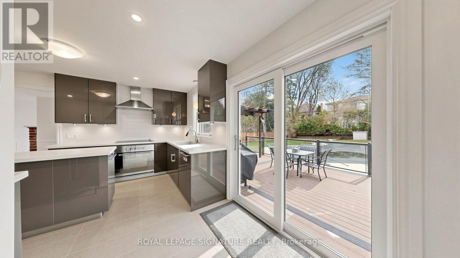 195 York Mills Road, Toronto, Ontario  M2L 1K8 - Photo 6 - C13165758