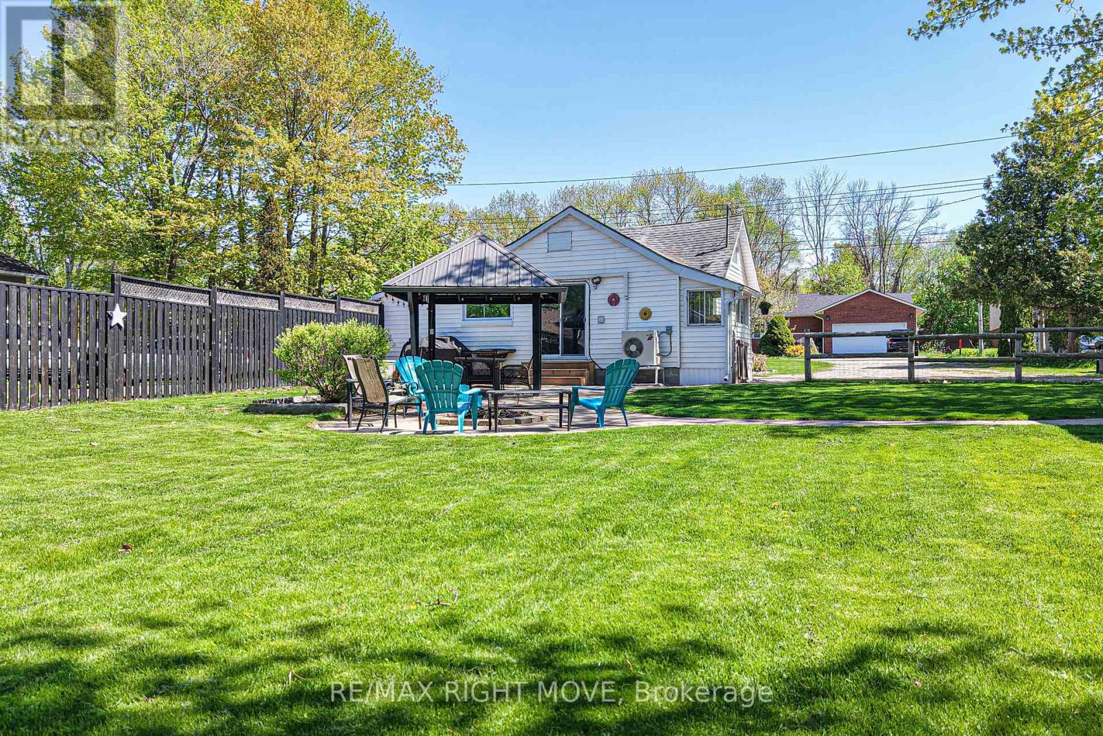 46 Osborne Street, Tay, Ontario  L0K 2A0 - Photo 11 - S12907660