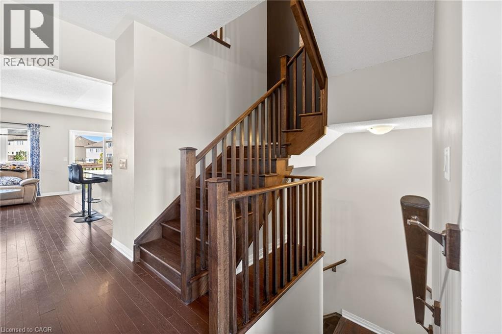 4061 Maitland Street, Beamsville, Ontario  L3J 0R7 - Photo 3 - 40832935