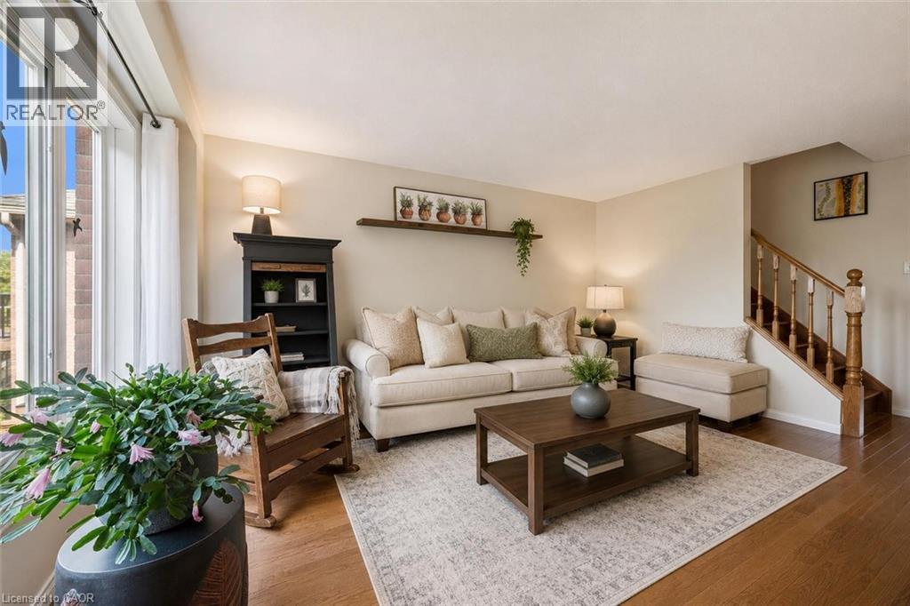 17 GIBBS Crescent, Guelph, Ontario