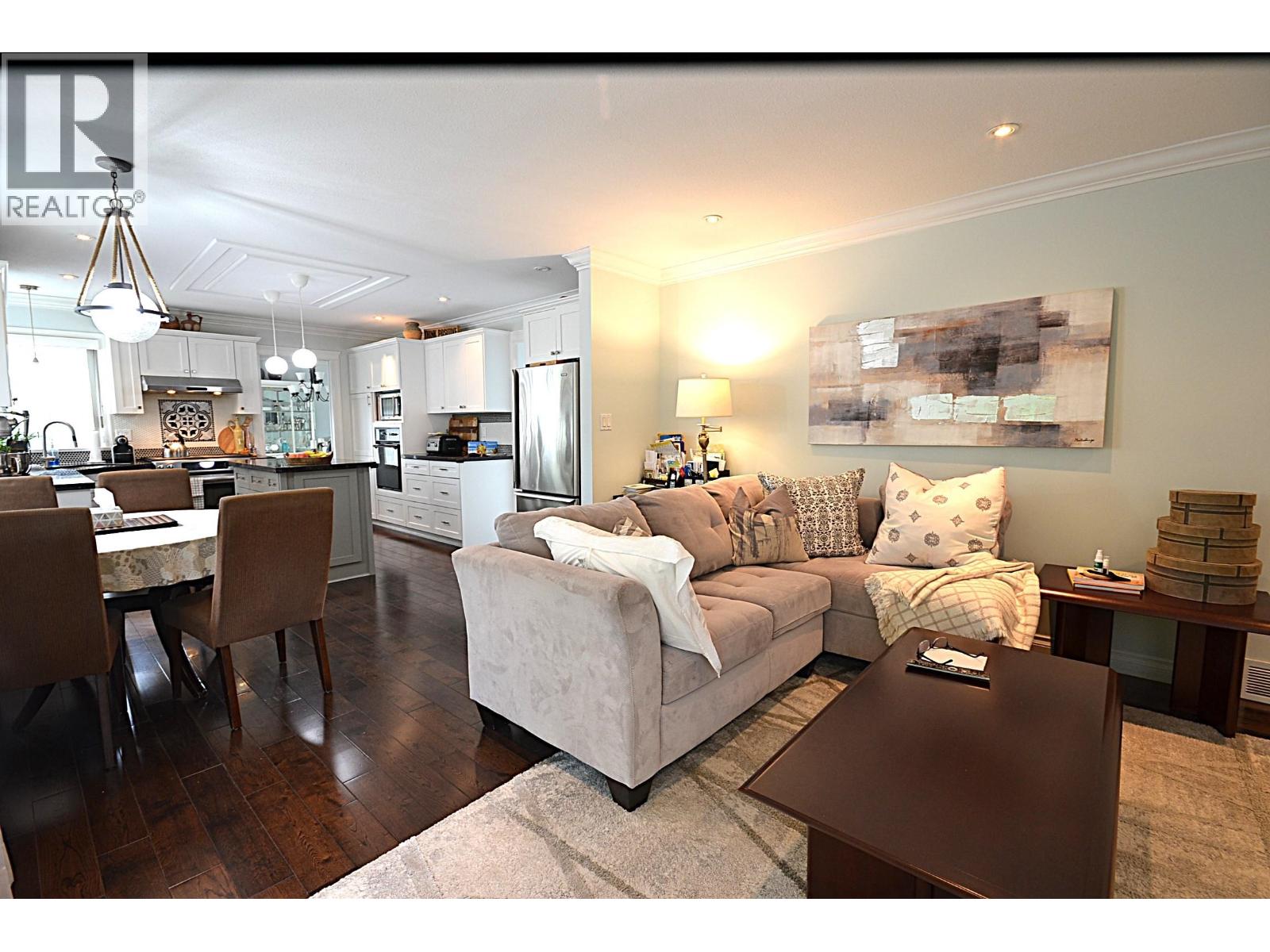 660 Walnut Place, Coquitlam, British Columbia  V3J 7T5 - Photo 12 - R3126473