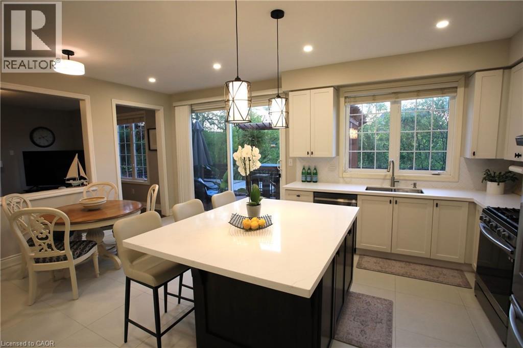 2295 Glazebrook Circle, Oakville, Ontario  L6M 5B5 - Photo 10 - 40832285