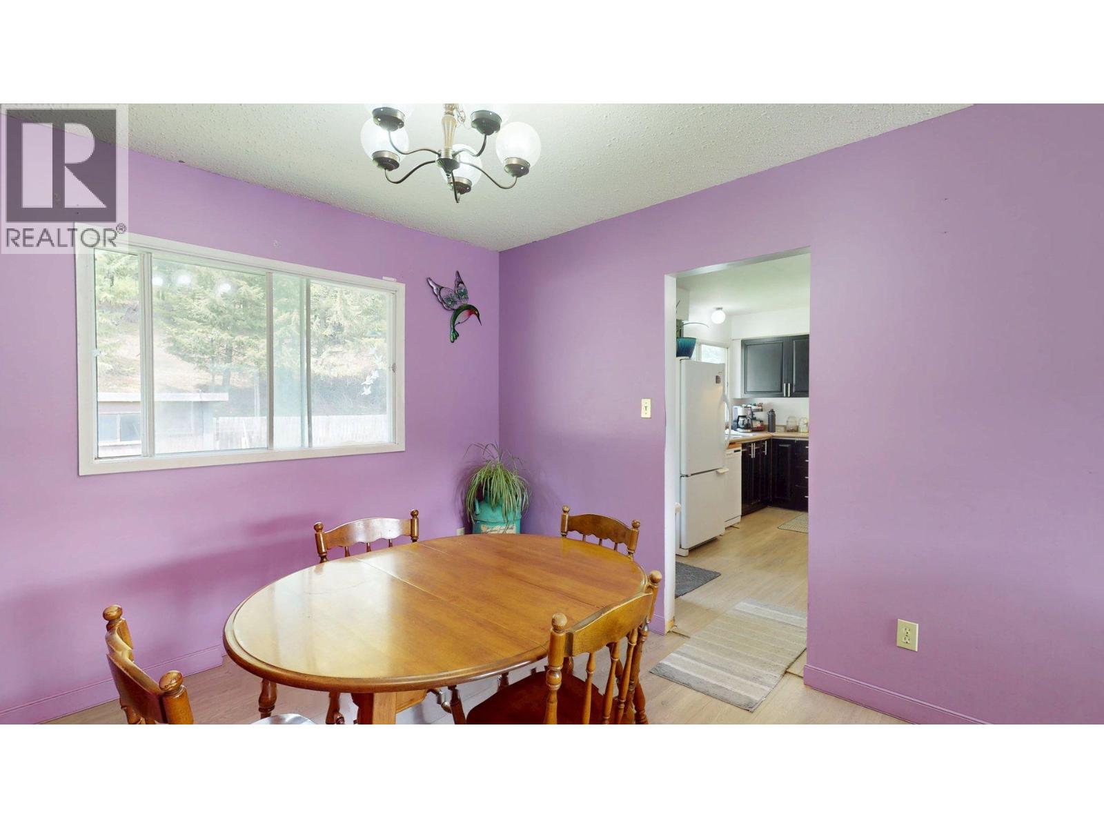 1323 Alpine Drive, Elkford, British Columbia  V0B 1H0 - Photo 8 - 10388574