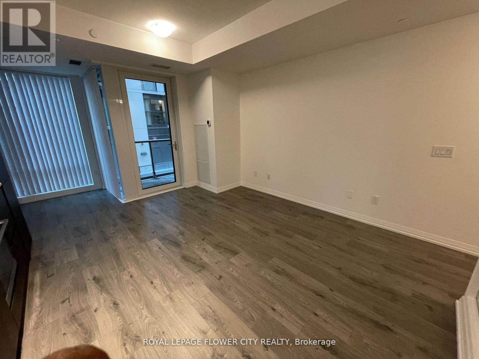 8 Widmer Street E, Toronto, Ontario  M5V 2E7 - Photo 12 - C13165934