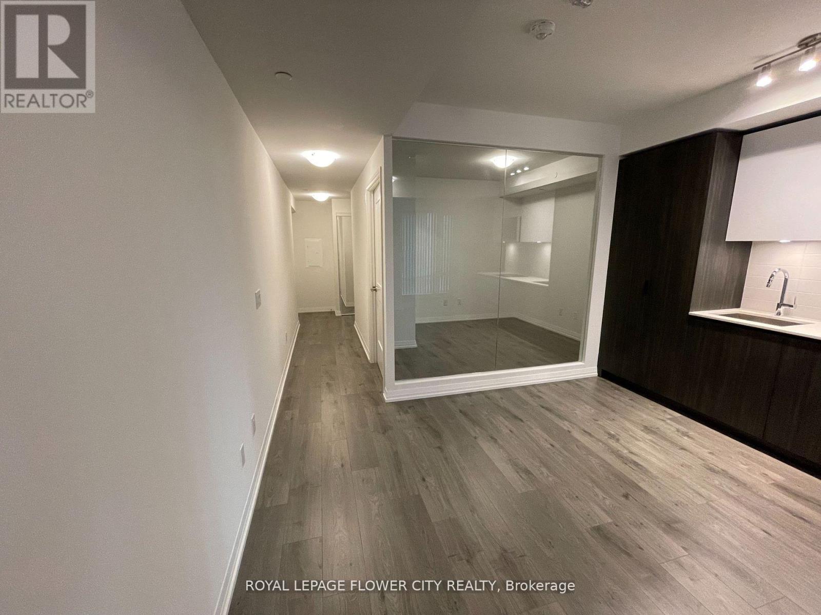 8 Widmer Street E, Toronto, Ontario  M5V 2E7 - Photo 15 - C13165934