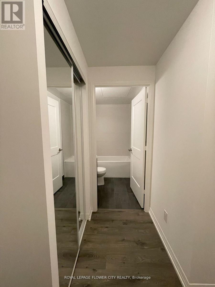 8 Widmer Street E, Toronto, Ontario  M5V 2E7 - Photo 2 - C13165934