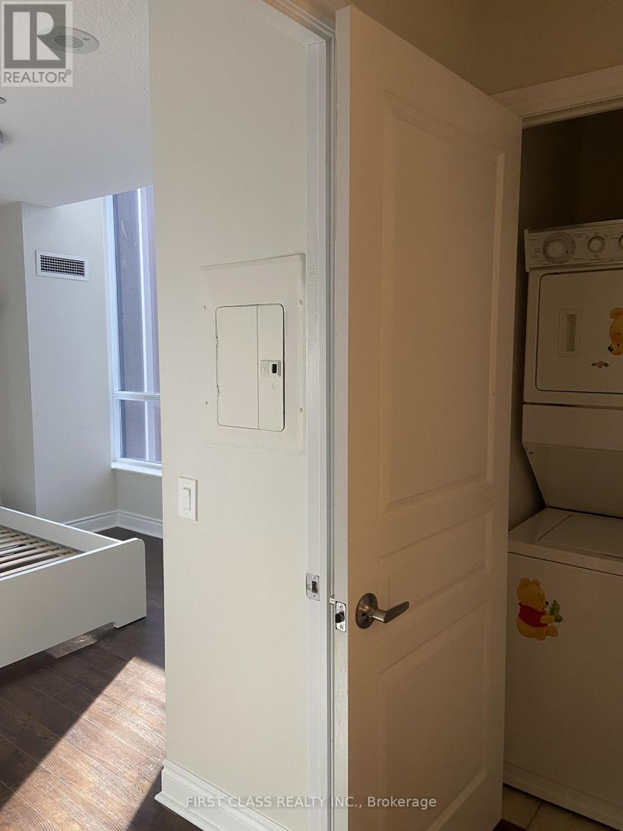 210 - 5 Northtown Way, Toronto, Ontario  M2N 7A1 - Photo 4 - C13165966