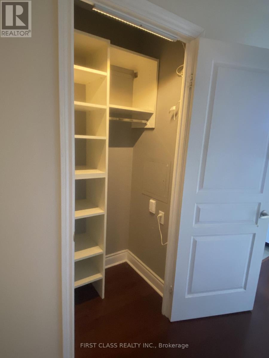 210 - 5 Northtown Way, Toronto, Ontario  M2N 7A1 - Photo 7 - C13165966