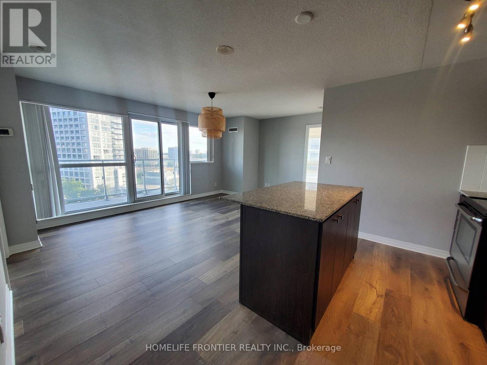 710 - 2015 SHEPPARD AVENUE E, Toronto, Ontario