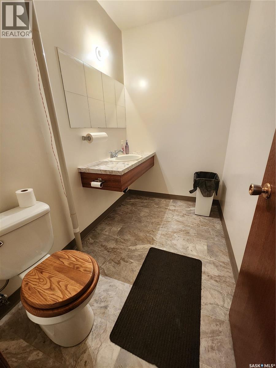 402 Wheaton Avenue, Ogema, Saskatchewan  S0C 1Y0 - Photo 13 - SK036925