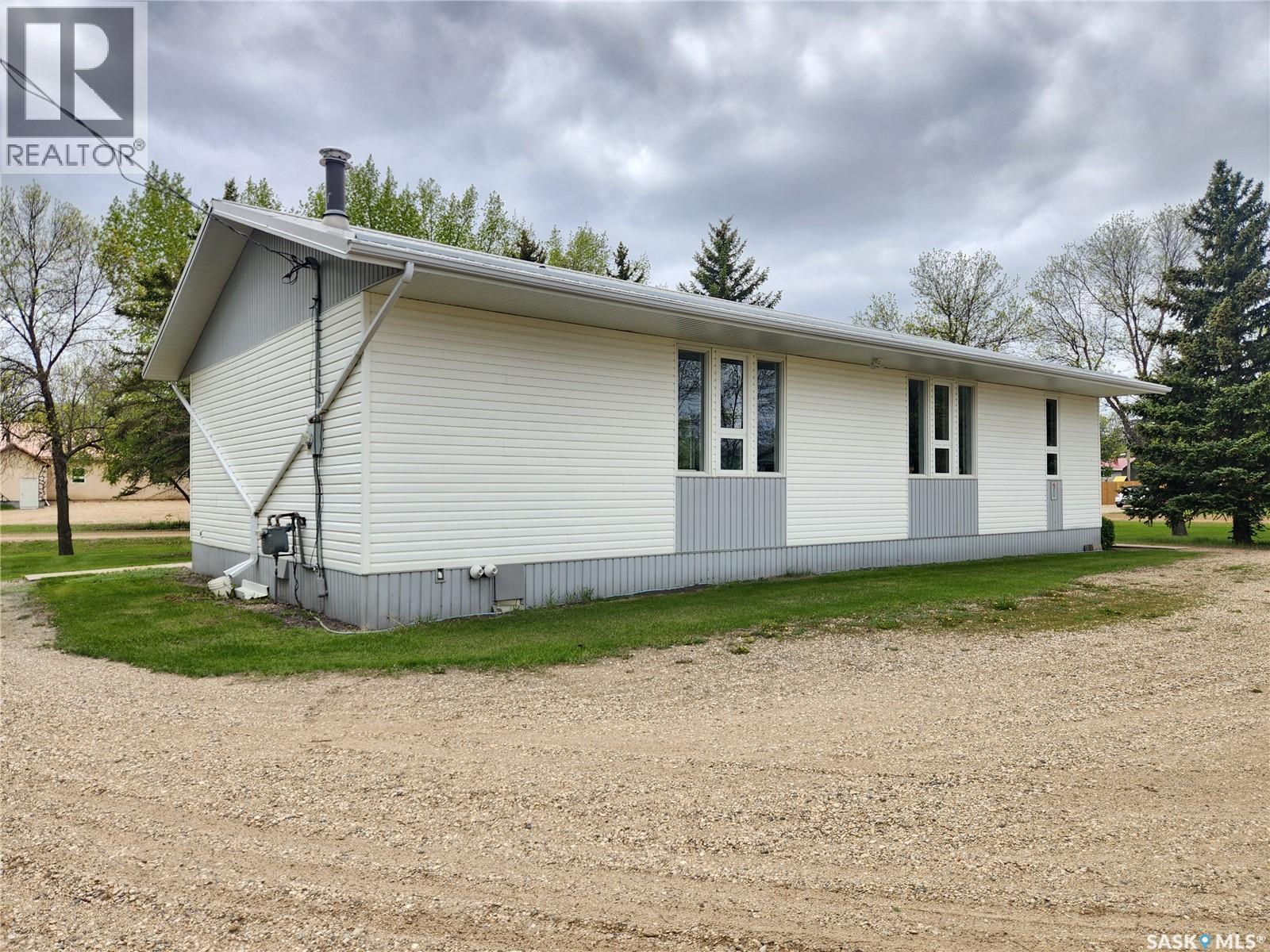 402 Wheaton Avenue, Ogema, Saskatchewan  S0C 1Y0 - Photo 19 - SK036925