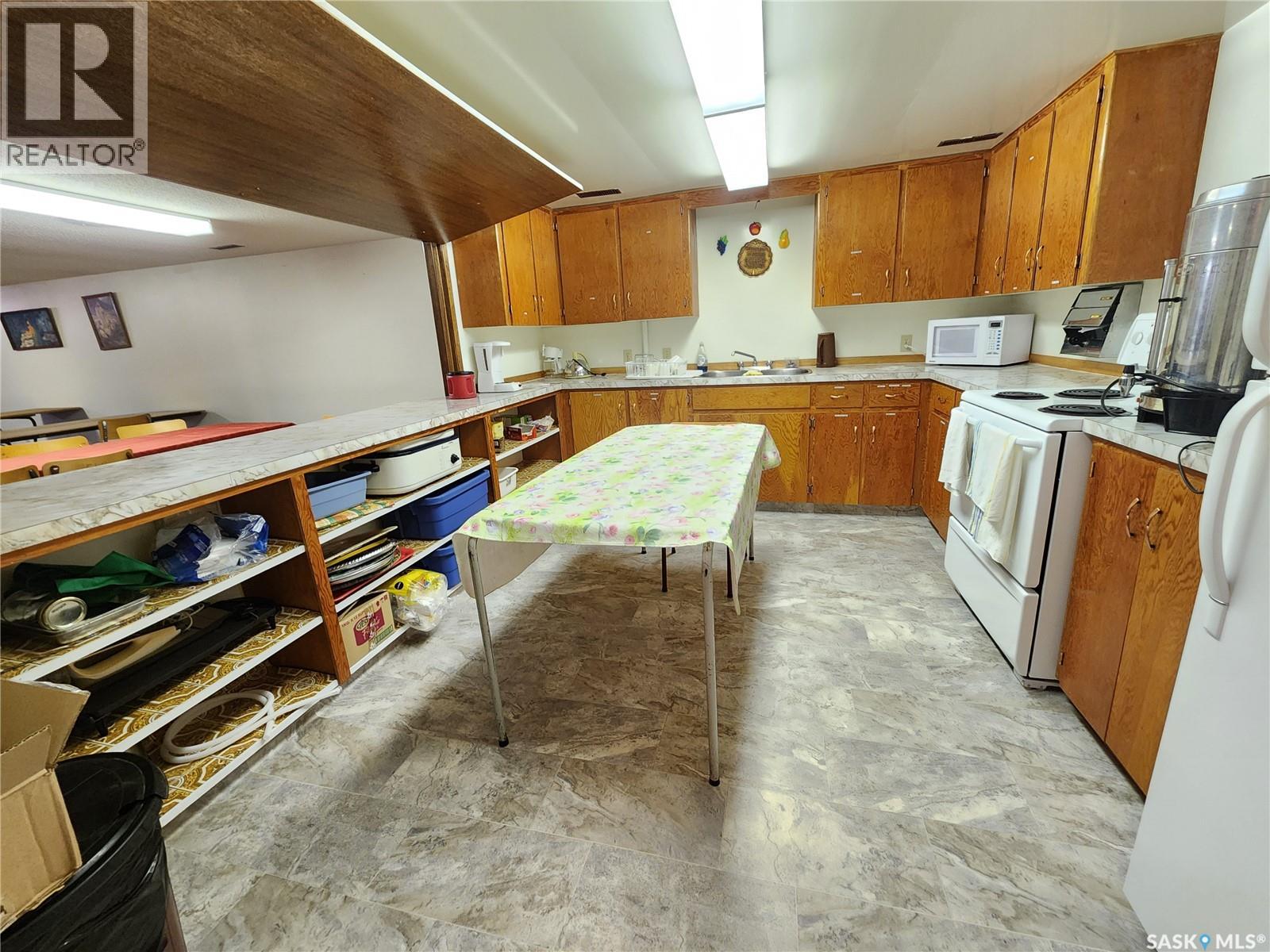 402 Wheaton Avenue, Ogema, Saskatchewan  S0C 1Y0 - Photo 9 - SK036925
