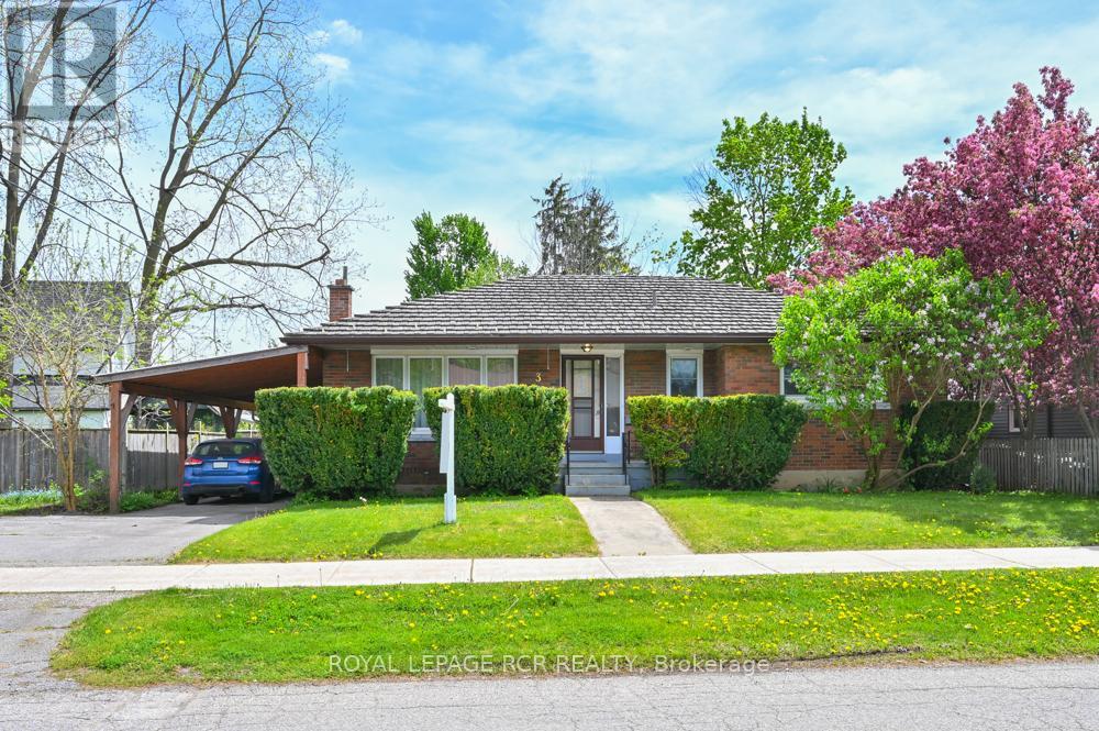 3 Sullivan Drive, New Tecumseth (Tottenham), Ontario  L0G 1W0 - Photo 1 - N13165996