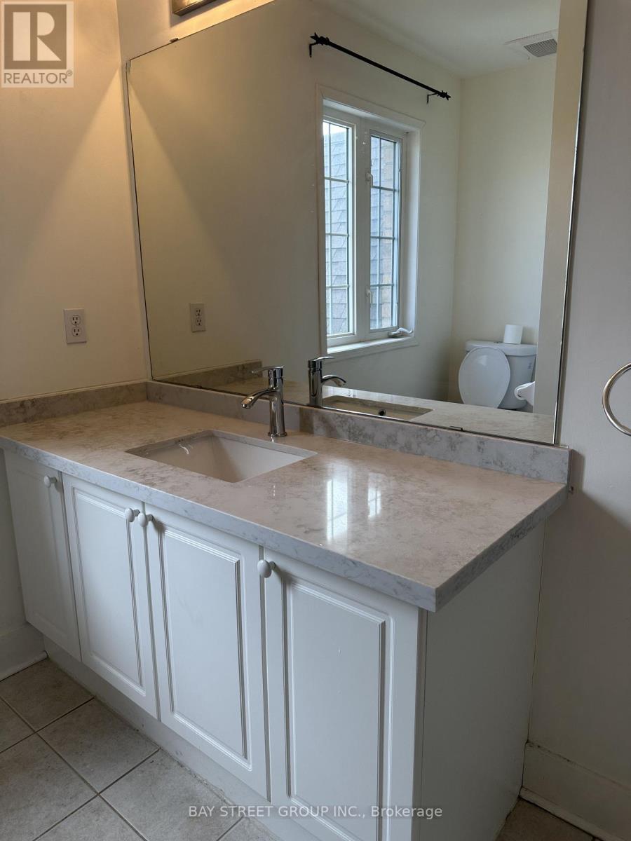 7 Raymond Bartlett Ave Avenue, Markham, Ontario  L3R 5C9 - Photo 10 - N13166044