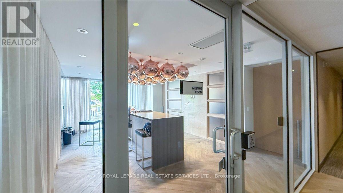 104 - 150 Sabina Drive, Oakville, Ontario  L6H 7C3 - Photo 5 - W13165992