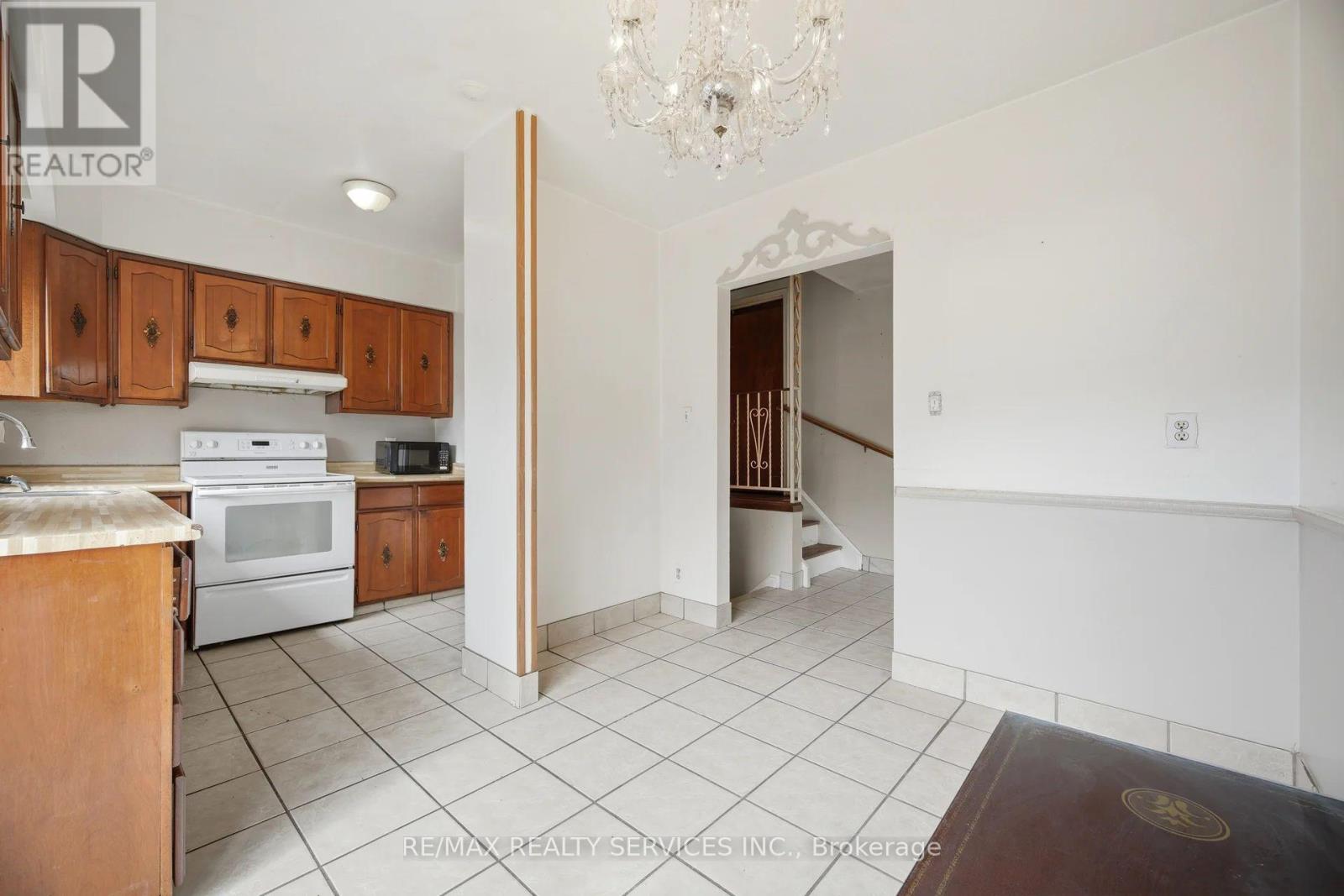 27 Hadrina Street, Brampton, Ontario  L6X 2J5 - Photo 16 - W13166028