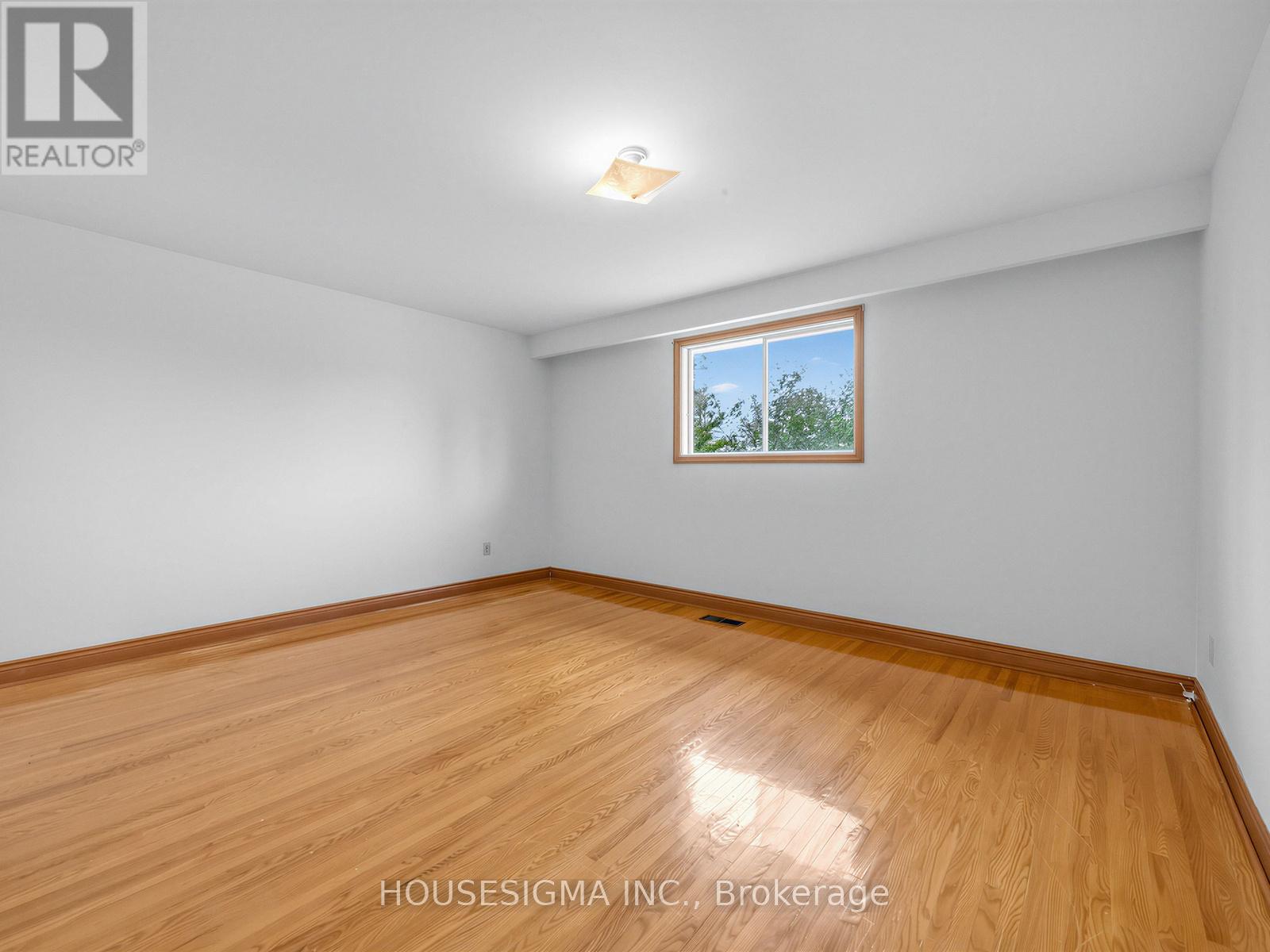 1136 Glencairn Avenue, Toronto, Ontario  M6B 2B4 - Photo 13 - W13166046