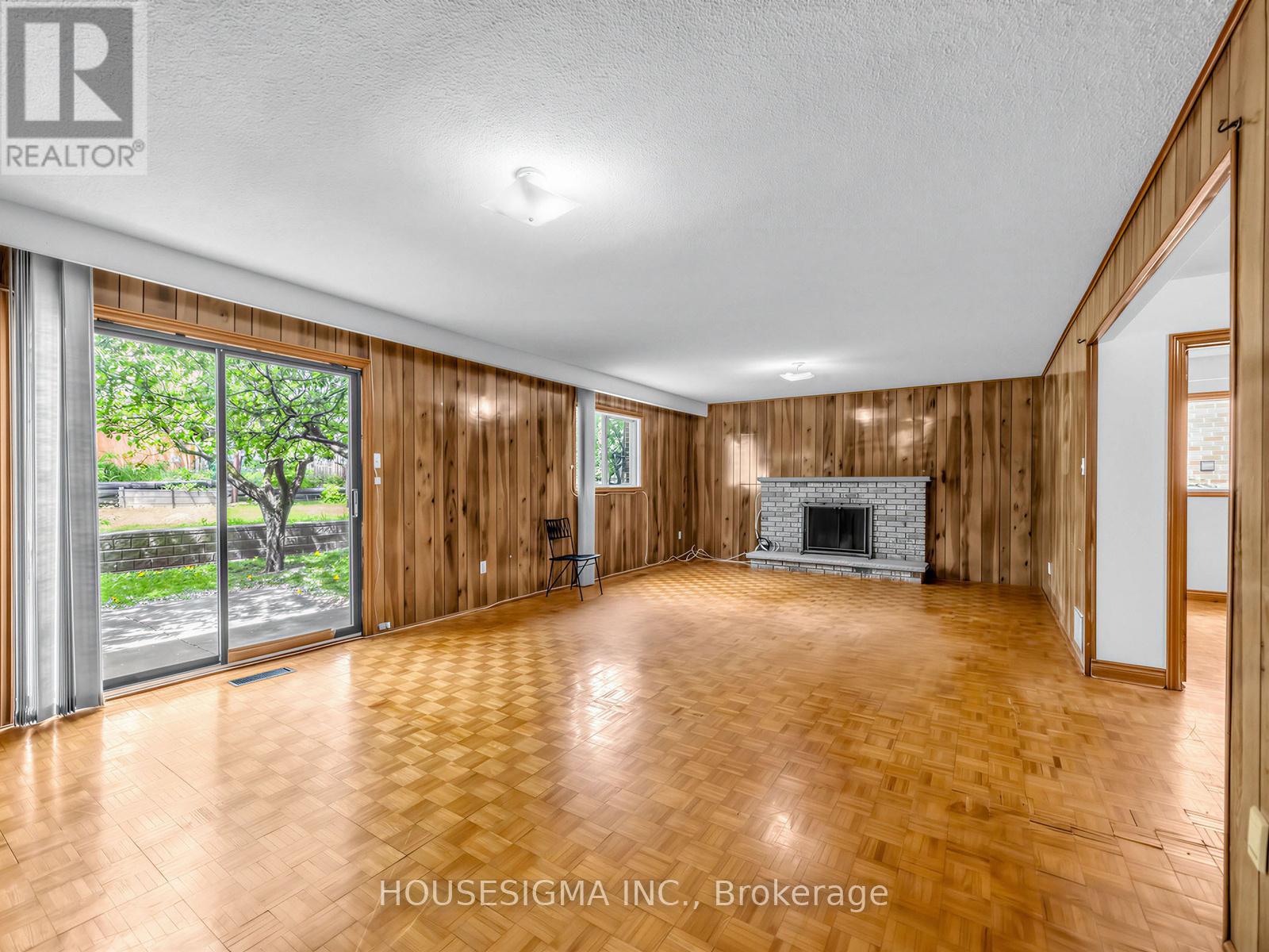 1136 Glencairn Avenue, Toronto, Ontario  M6B 2B4 - Photo 19 - W13166046