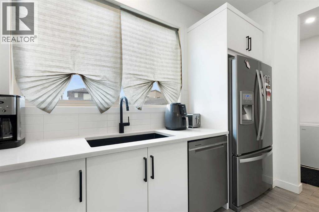 60 Belmont Villas Sw, Calgary, Alberta  T2X 4W2 - Photo 6 - A2312913