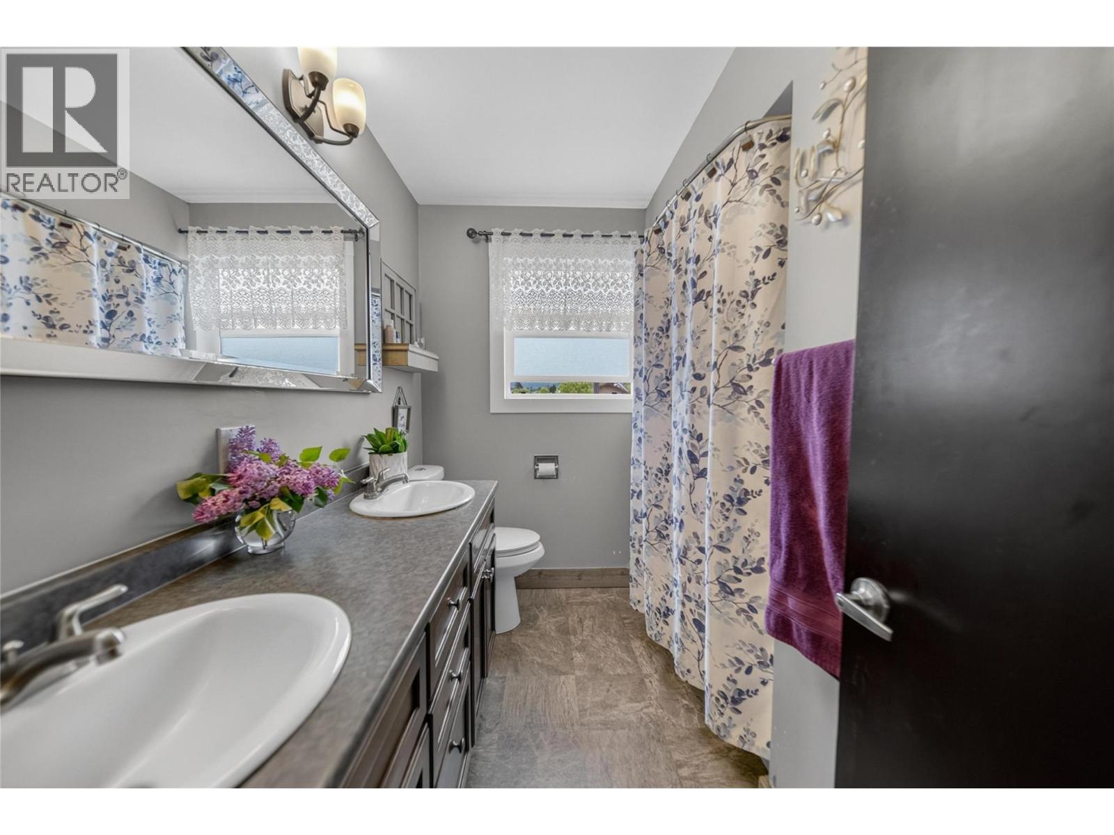 112 6th Avenue S, Cranbrook, British Columbia  V1C 2H4 - Photo 11 - 10388011