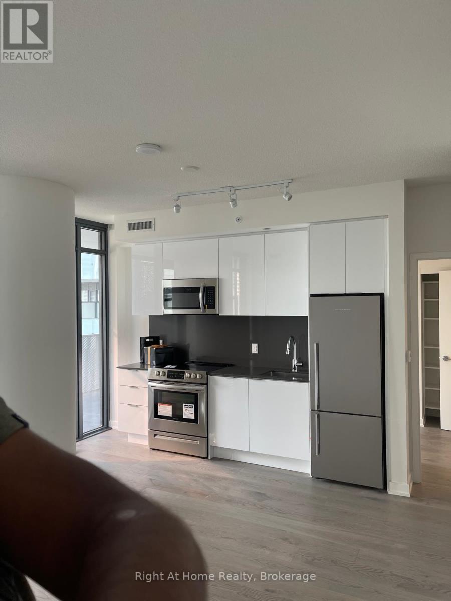 6 - 2606 25 RICHMOND STREET E, Toronto, Ontario