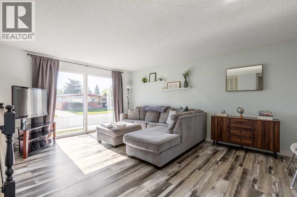 2022 19 Street N, Lethbridge, Alberta  T1H 4A9 - Photo 7 - A2313227