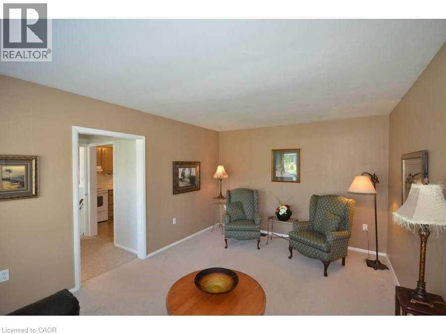 245 West 33rd Street, Hamilton, Ontario  L9C 5J7 - Photo 2 - 40832946