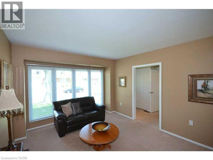 245 West 33rd Street, Hamilton, Ontario  L9C 5J7 - Photo 3 - 40832946